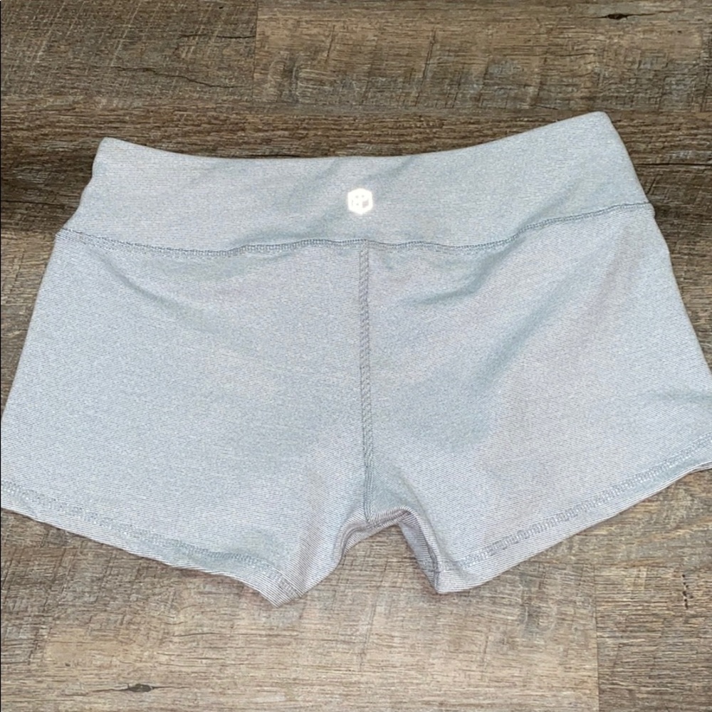 🤍SOLD DO NOT BUY BP Booty Shorts M🤍 - Picture 1 of 6
